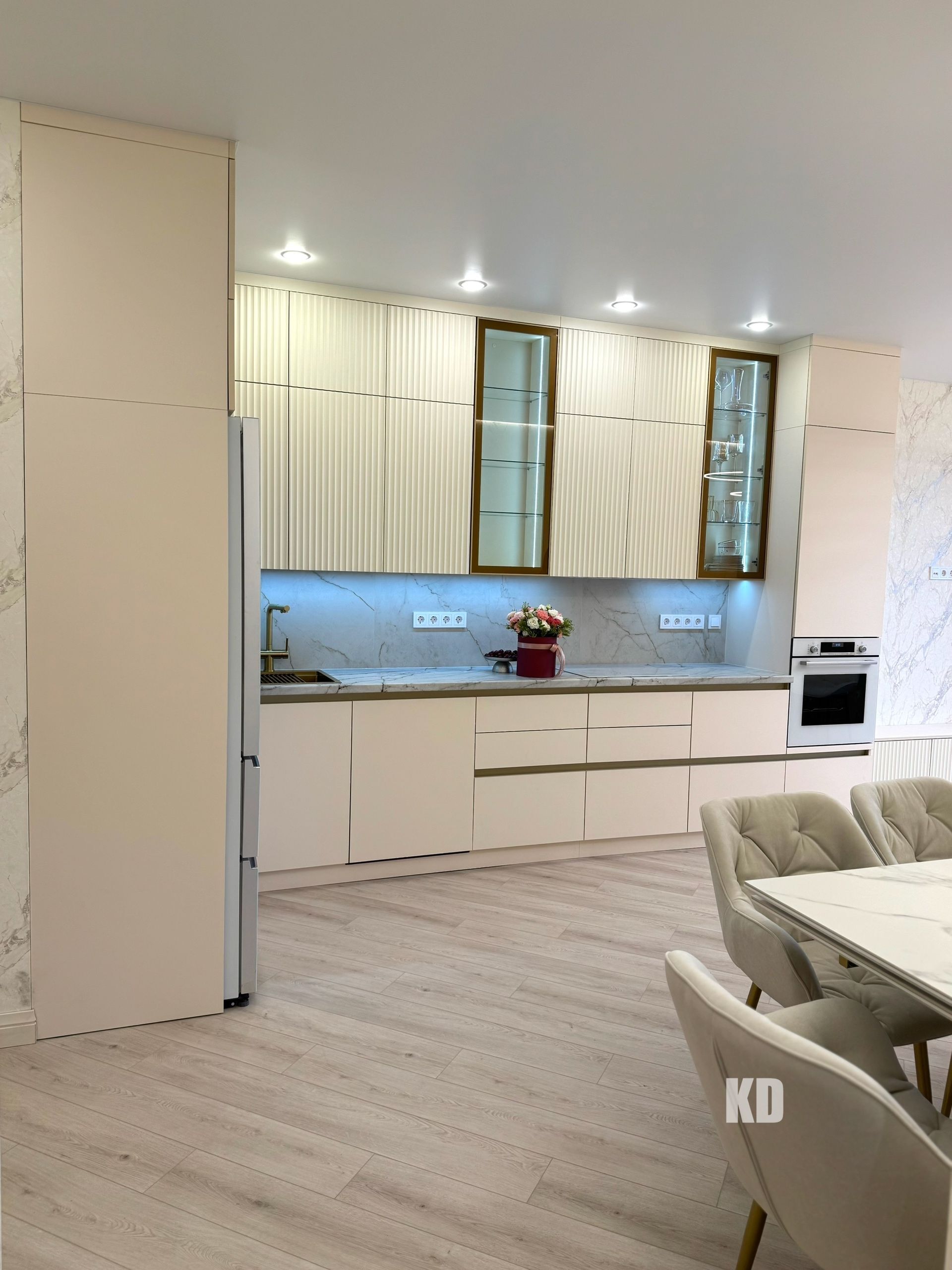Кухня современная Precision Cabinetry Кухня современная Precision Cabinetry